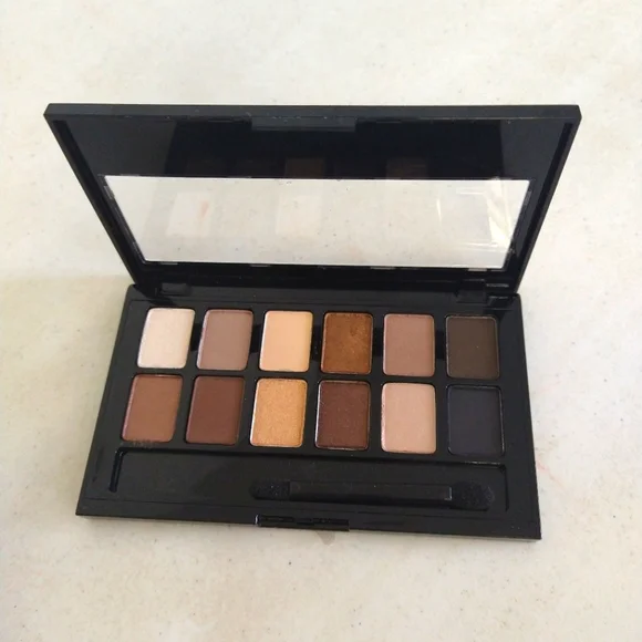 Maybelline Eyeshadow palette NWOT - Picture 2 of 5